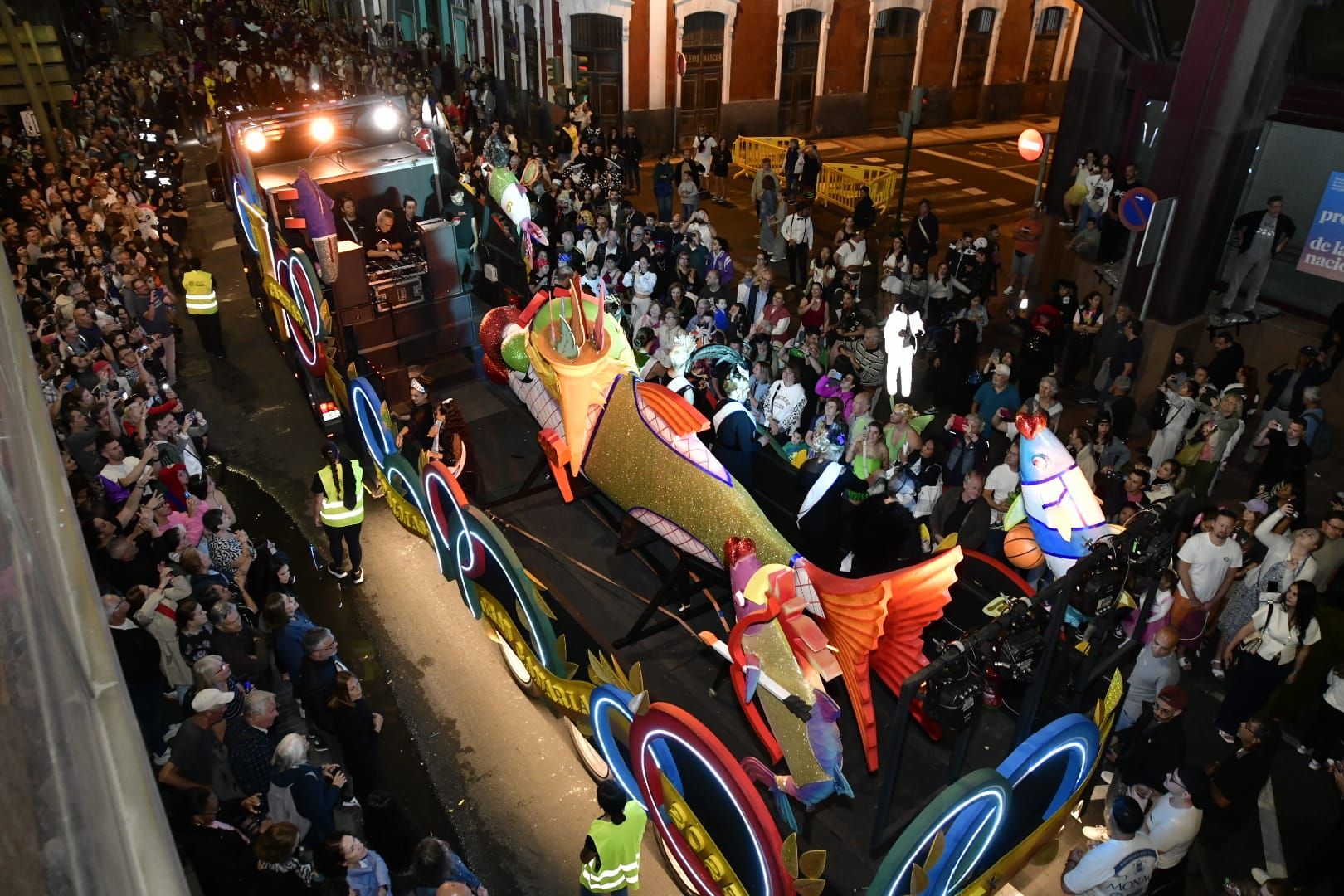 El carnaval de Las Palmas de Gran Canaria se despide con el entierro de la sardina