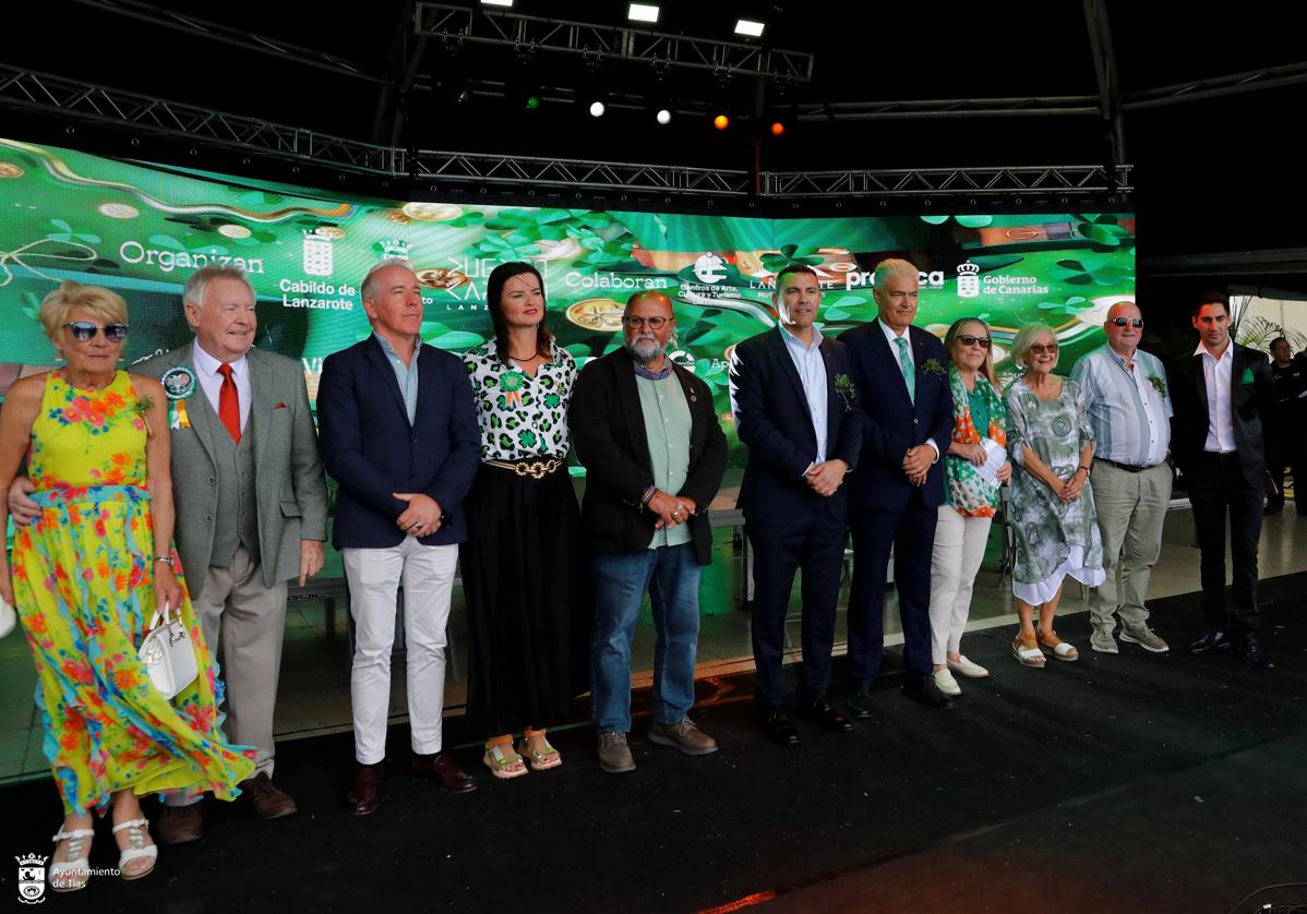 Homenaje en la plaza del Varadero a empresarios irlandeses.