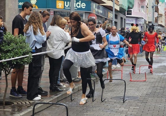 Imagen de la carrera de tacones del pasado año.