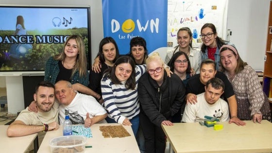 Usuarios y personal de la Asociación Down Las Palmas.