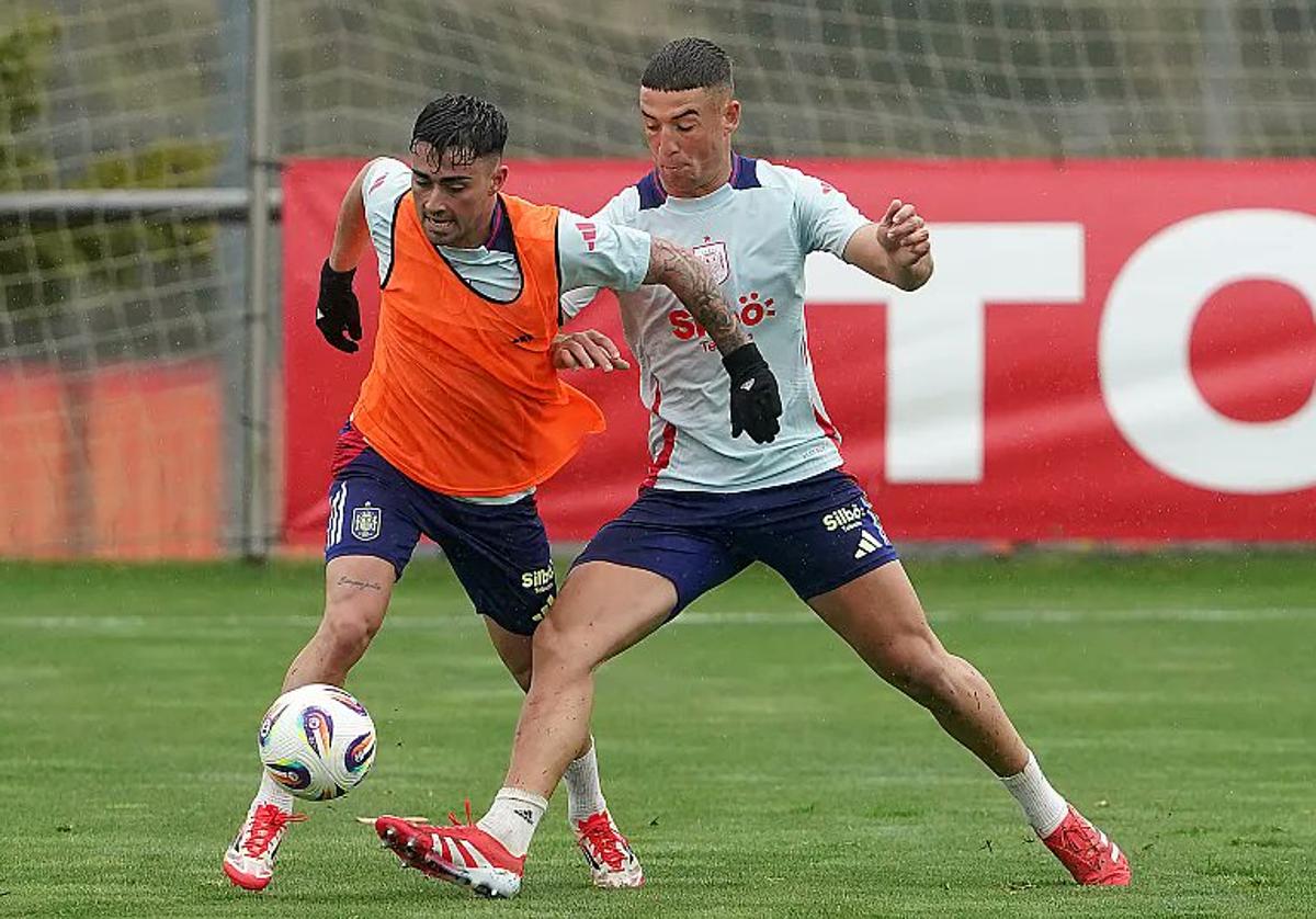 Juanma Herzog y Alberto Moleiro, juntos en la concentración de la Sub-21 en Las Rozas.