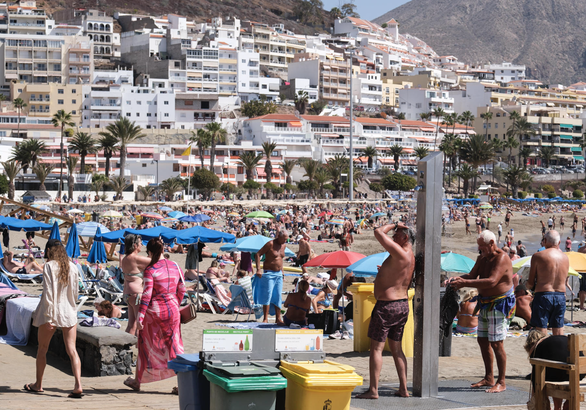 Lleno en una playa al sur de Tenerife.