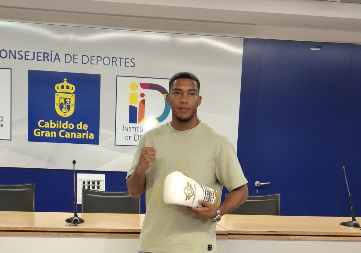 Aixay Hernández, durante la presentación del evento.