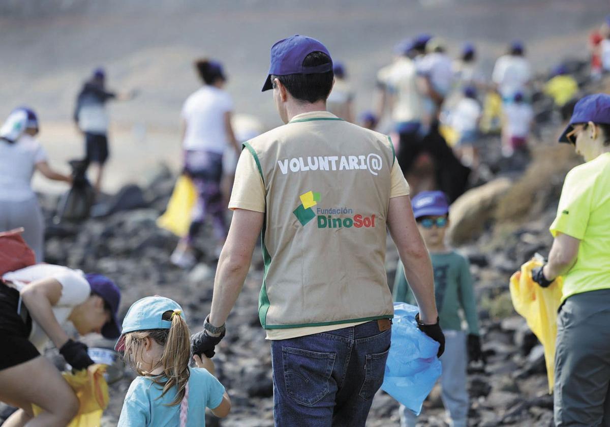 Fundación DinoSol celebra su 8º aniversario, transformando la solidaridad en acción