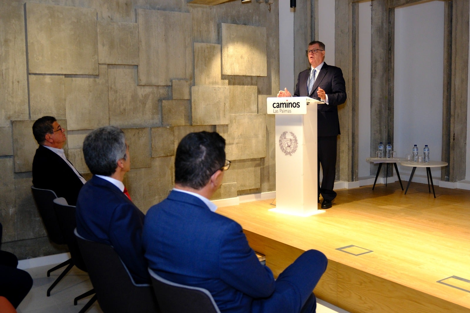 Imágenes del tributo y legado de León y Castillo