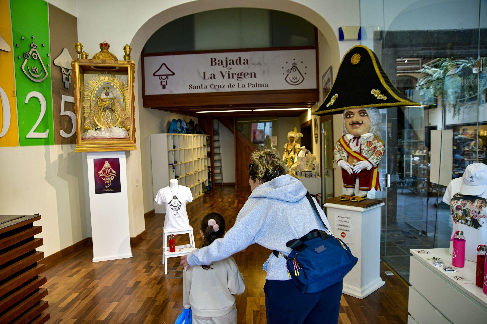 Los preparativos de la bajada de la Virgen de las Nieves 2025, en imágenes