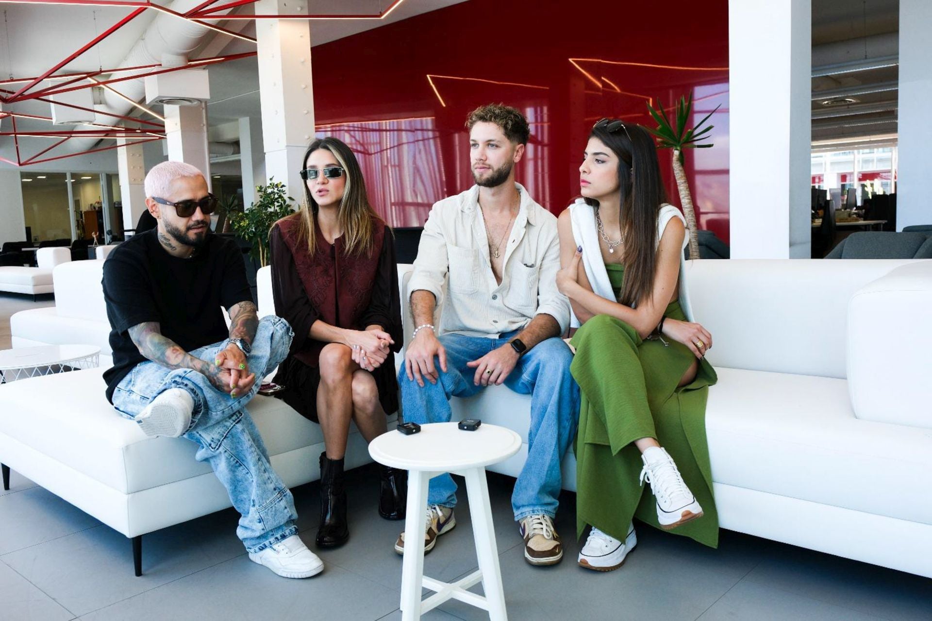 La visita de los actores de &#039;La Reina del Flow&#039; a CANARIAS7, en imágenes