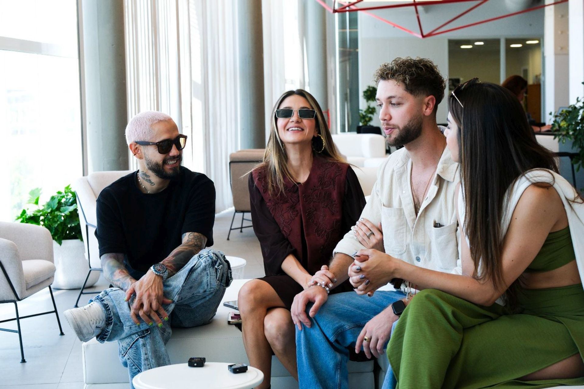 La visita de los actores de &#039;La Reina del Flow&#039; a CANARIAS7, en imágenes