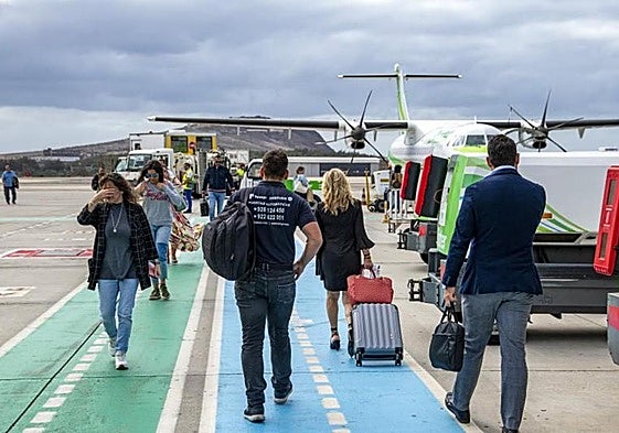 Pasajeros en el Aeropuerto de Gran Canaria.