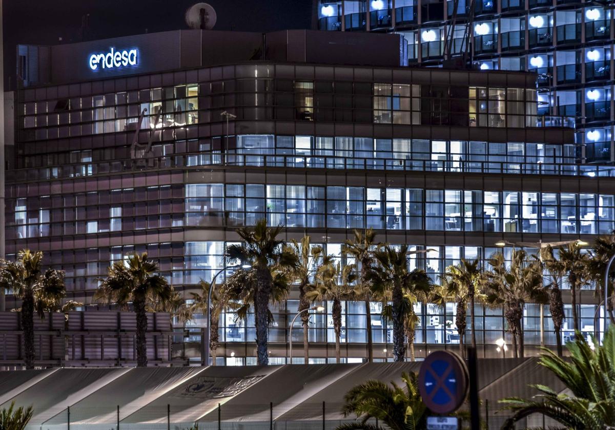 Endesa busca 14 ingenieros en Canarias