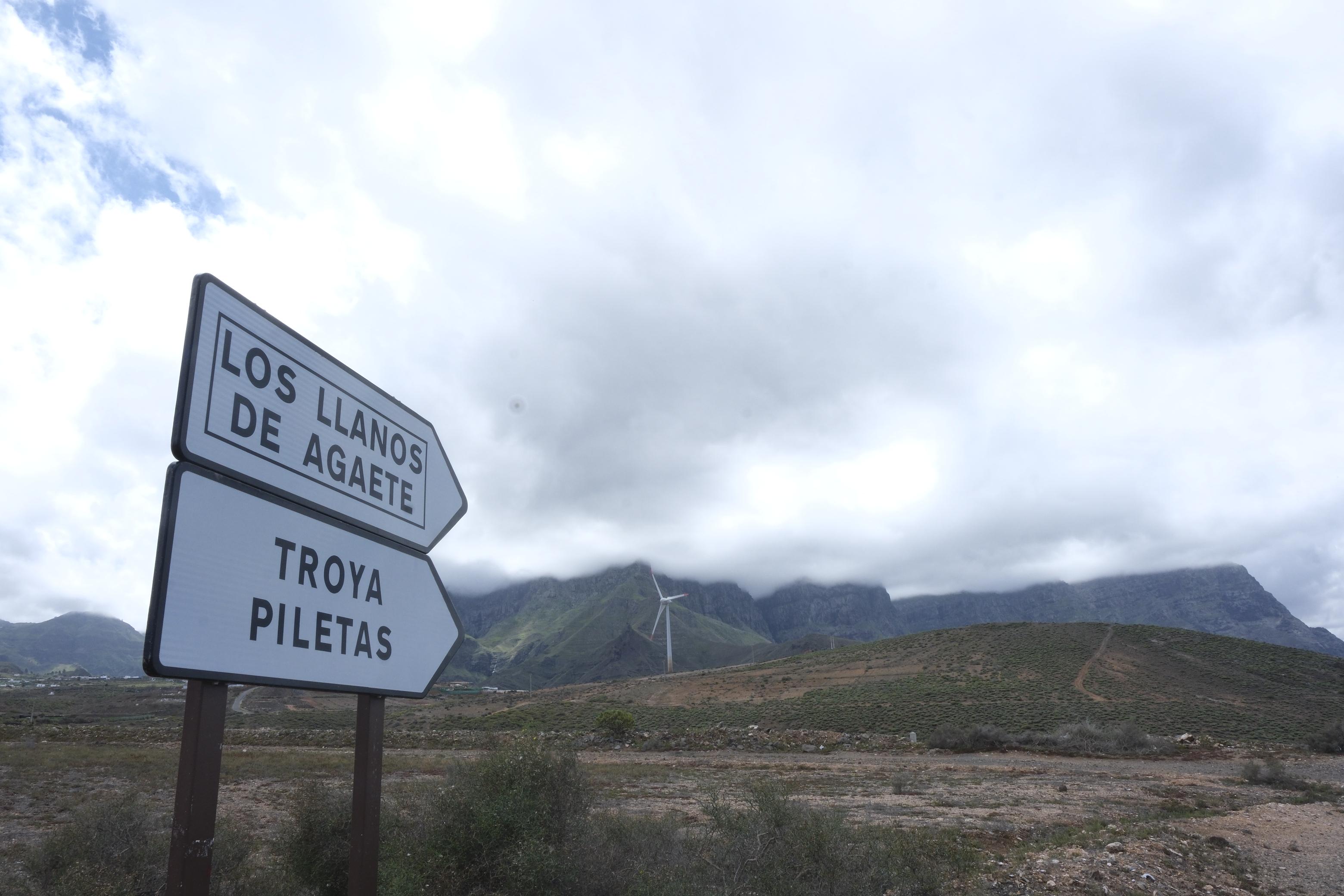 Entre paraguas y viento: La borrasca Olivier visita Canarias