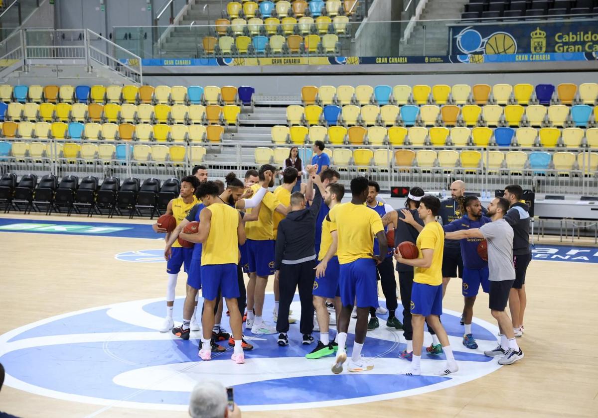 Última toma de contacto antes de asaltar el Arena