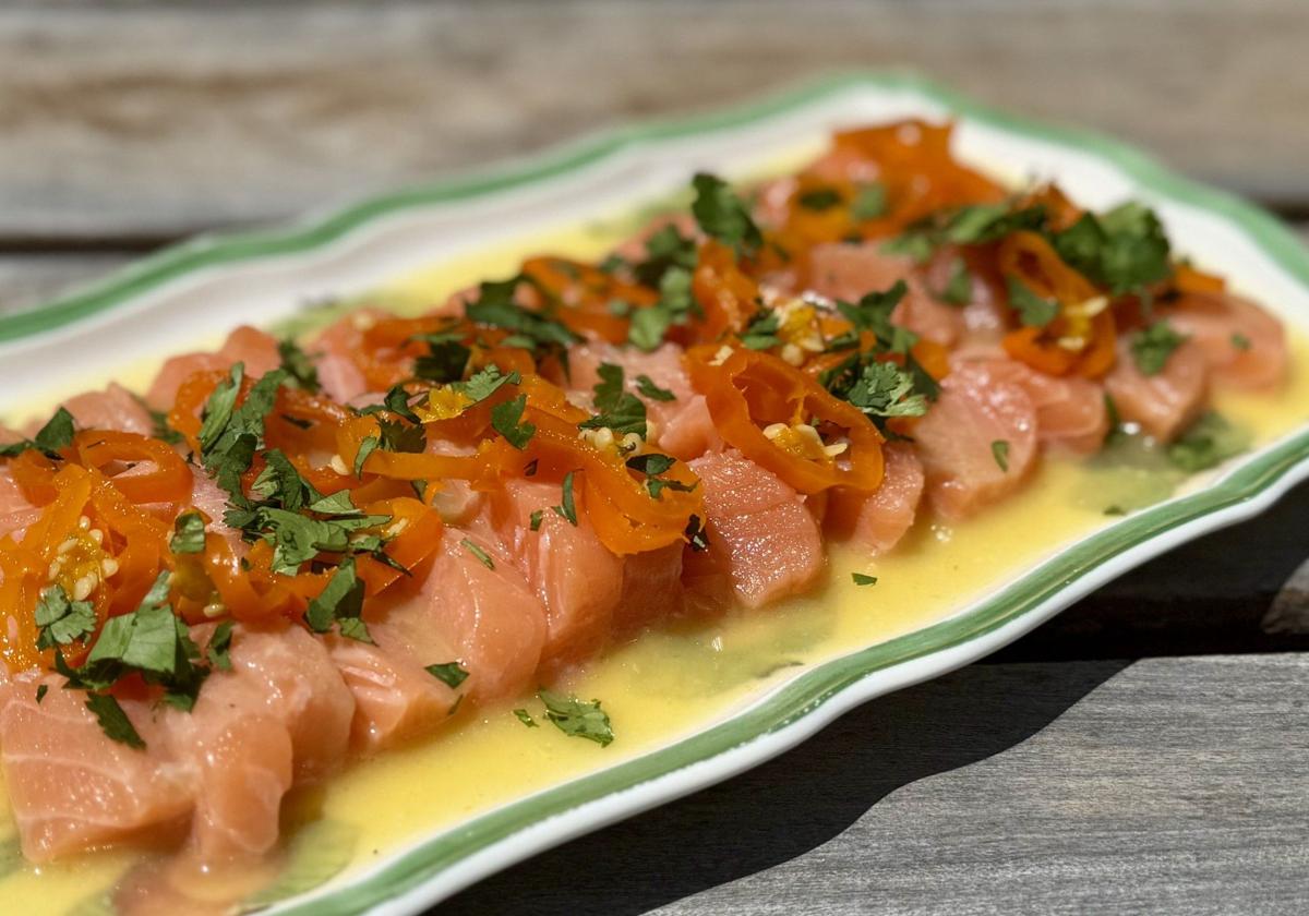 Tiradito de salmón: una versión fresca, fácil y sabrosa de esta popular receta