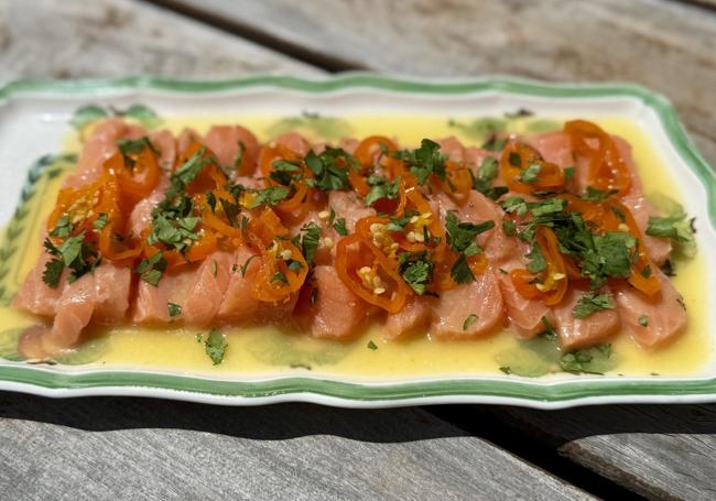 Tiradito de salmón.