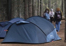 La Semana Santa se disfruta en la cumbre con abrigo y el calor familiar, en imágenes