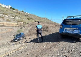 La Policía Local retira al día cuatro vehículos abandonados en la vía pública.
