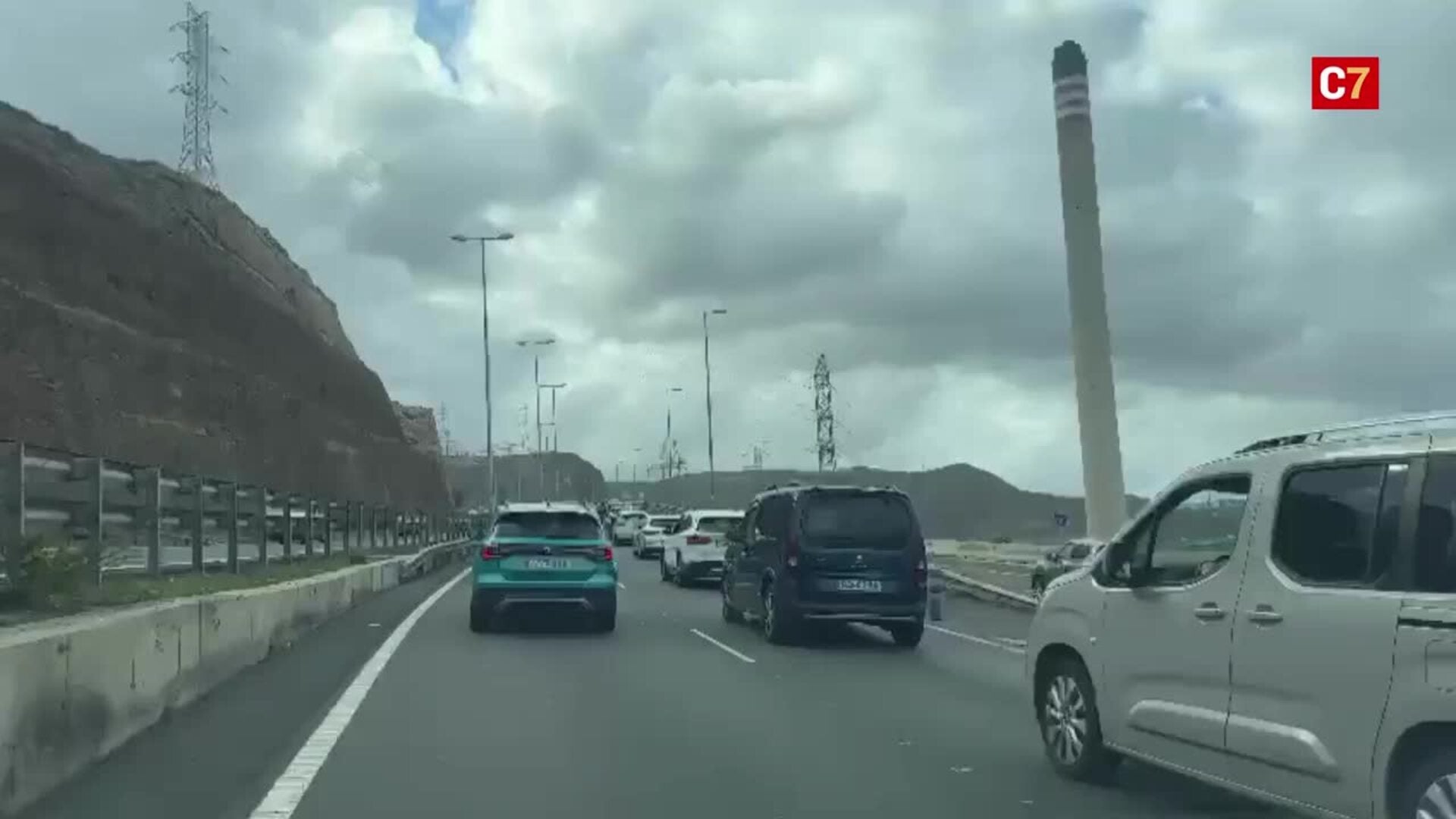 Un accidente múltiple causa retenciones en la GC-3