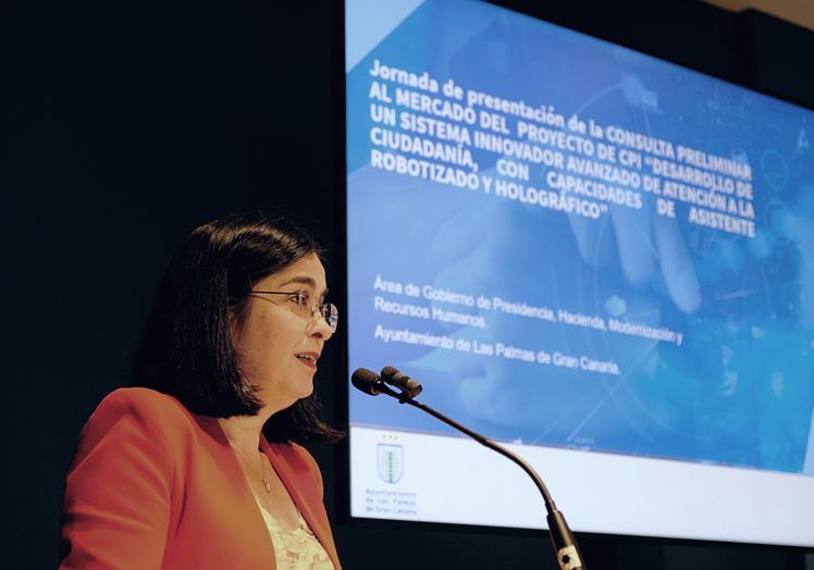 Carolina Darias, alcaldesa de la capital grancanaria, da a conocer el impulso a la Compra Pública Innovadora para mejorar la atención ciudadana mediante Inteligencia Artificial.