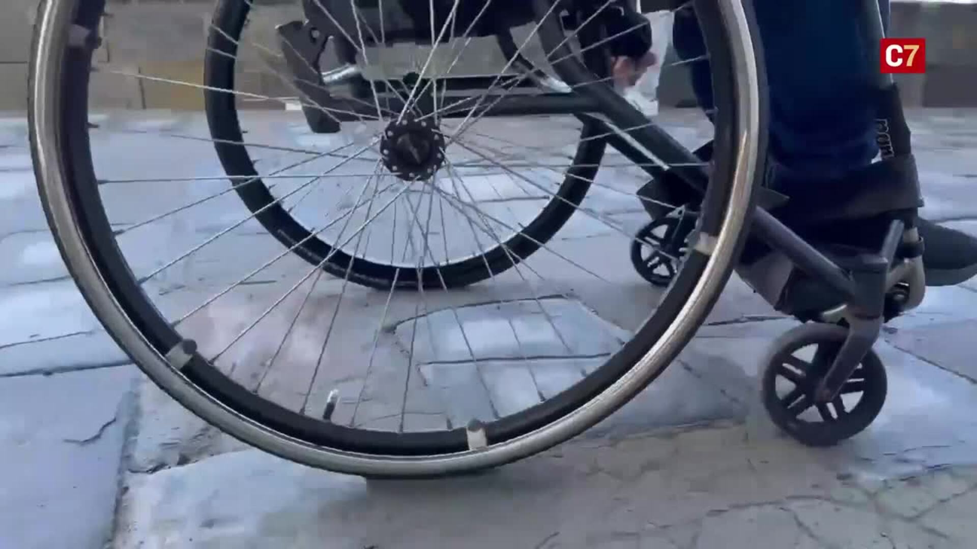 Mal estado del paseo entre La Puntilla y El Confital