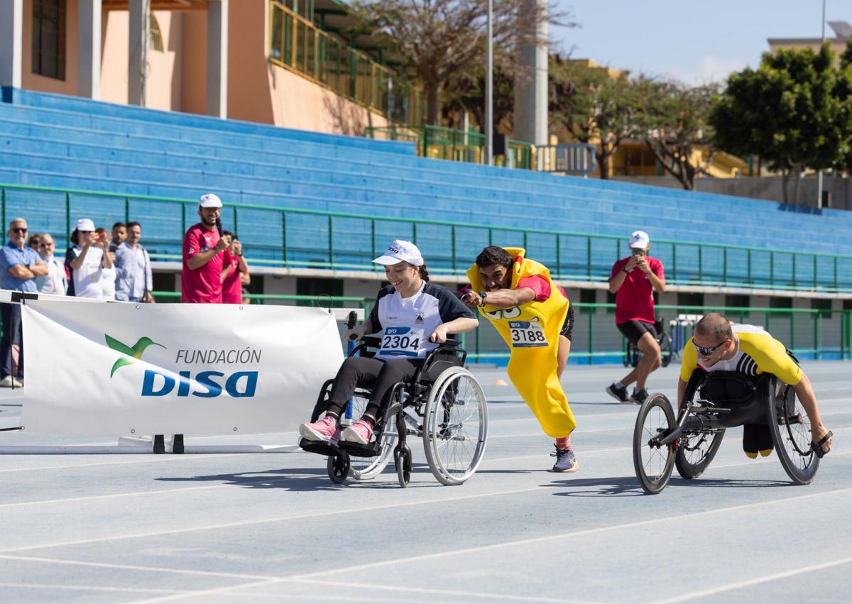 Imagen secundaria 1 - 120 alumnos participan en Vecindario en los III Juegos Olímpicos Inclusivos