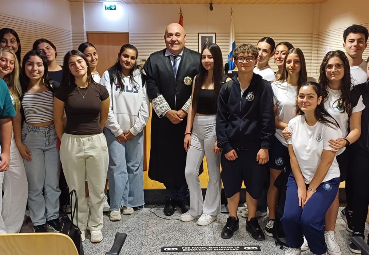 Arona educa en Justicia a su juventud
