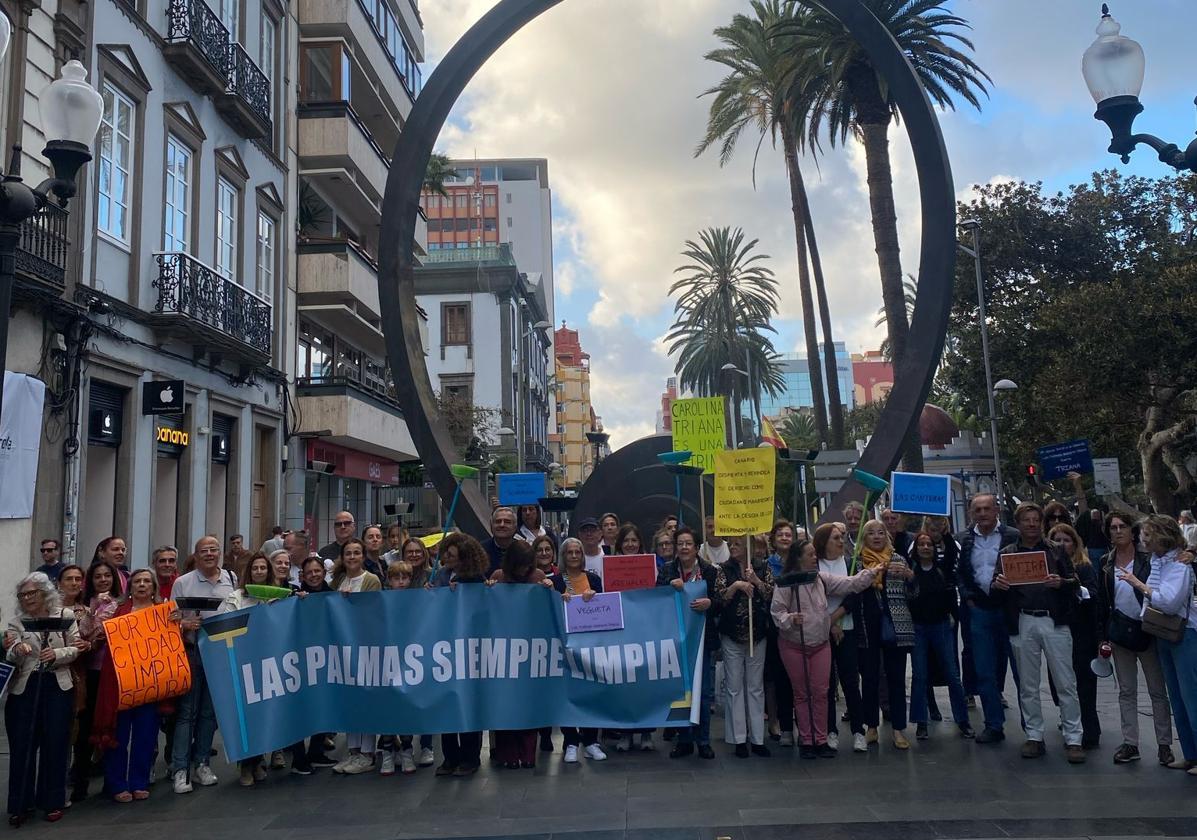 Medio año de la rebelión de los cepillos en las calles de Triana