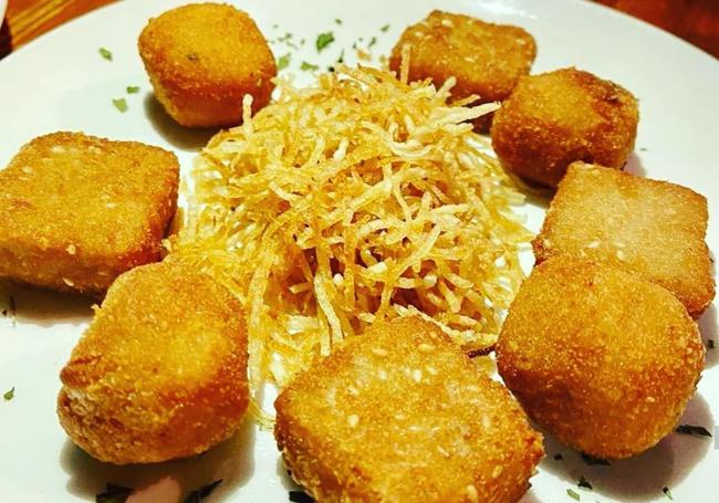 Croquetas de queso y manzana Tasca Galileo