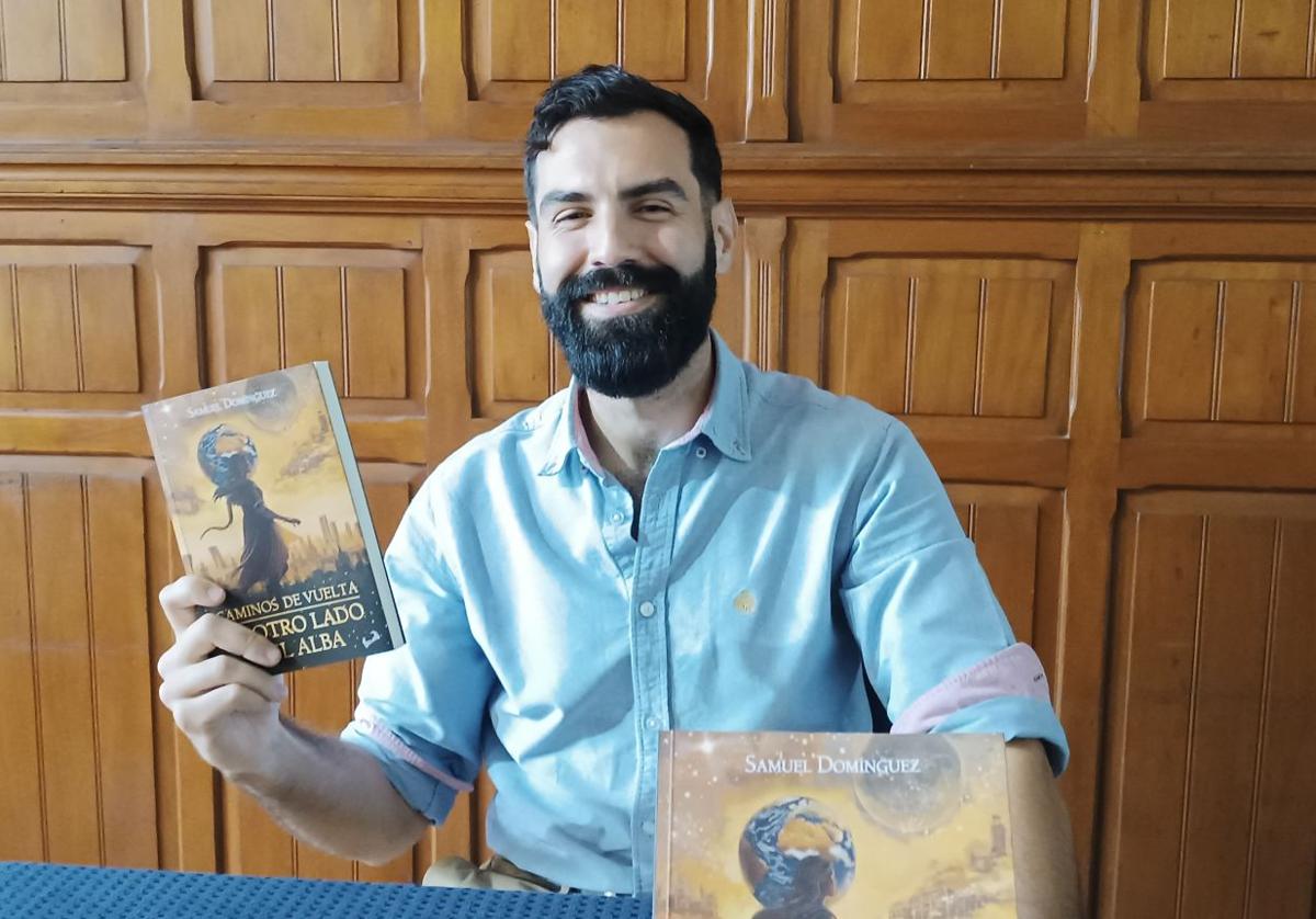 Domínguez presenta 'Caminos de vuelta: Al otro lado del alba' este sábado en el Gabinete Literario
