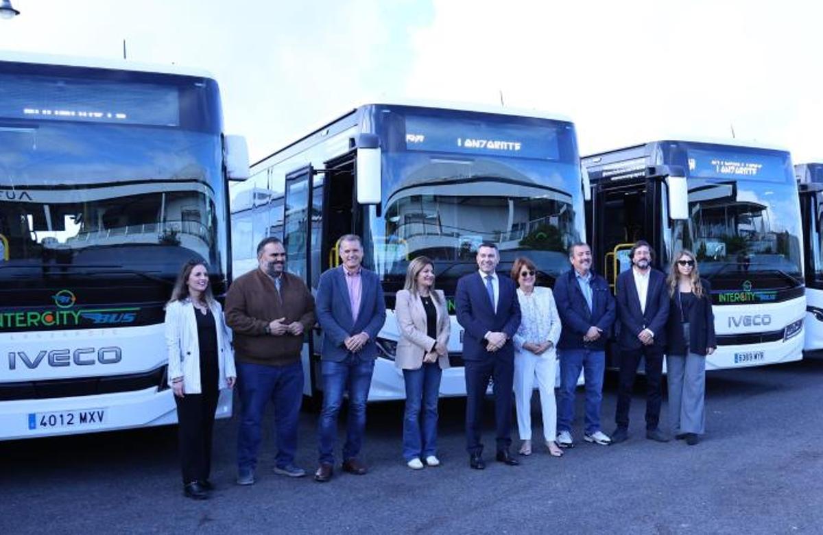 Presentación de vehículos que operan desde fechas recientes.