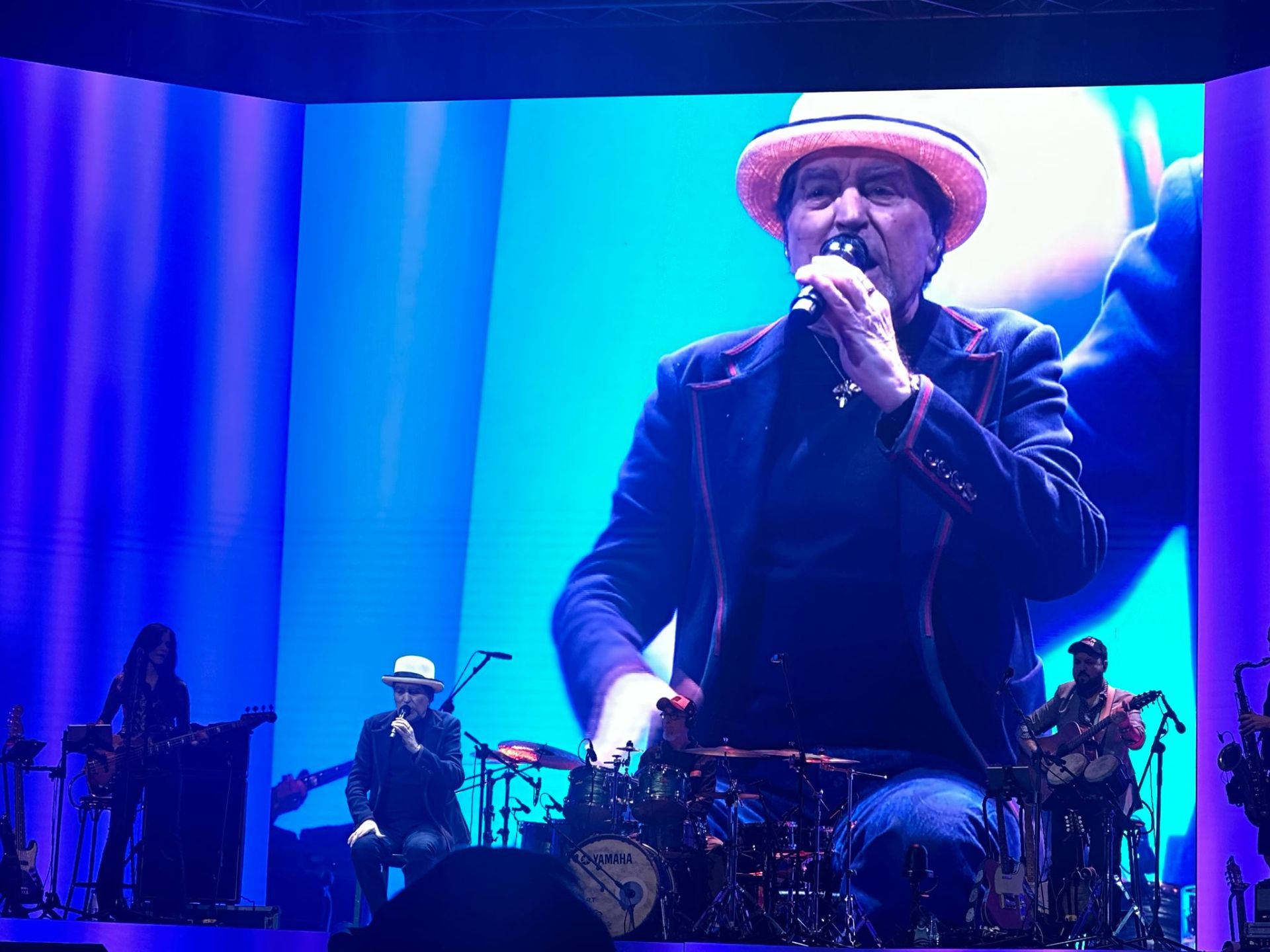 Joaquín Sabina conquista el alma del Gran Canaria Arena