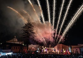 Teror vivirá este sábado por la noche su tradicional 'Quema del Barco y el Castillo'.