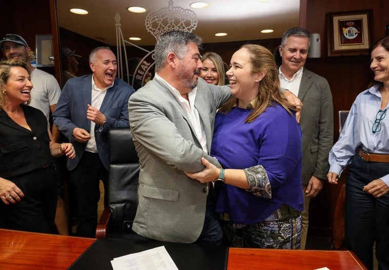 Pity Sánchez toma posesión como nuevo presidente del Náutico