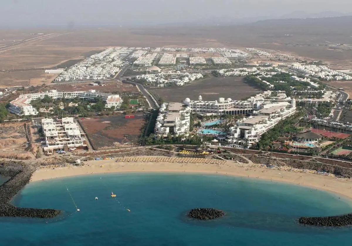 El Supremo ratifica la anulación de una licencia hotelera en Playa Blanca