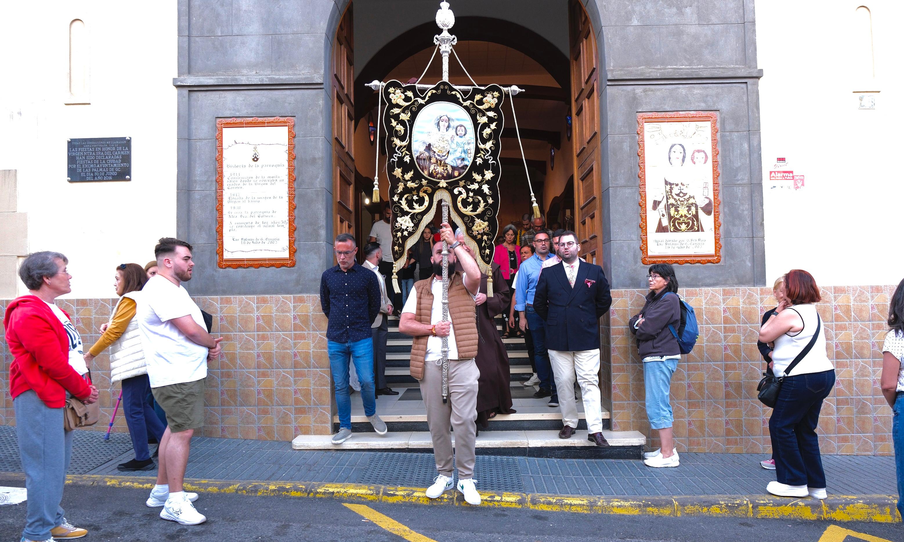 La misa y procesión estandarte coronación Virgen del Carmen, en imágenes