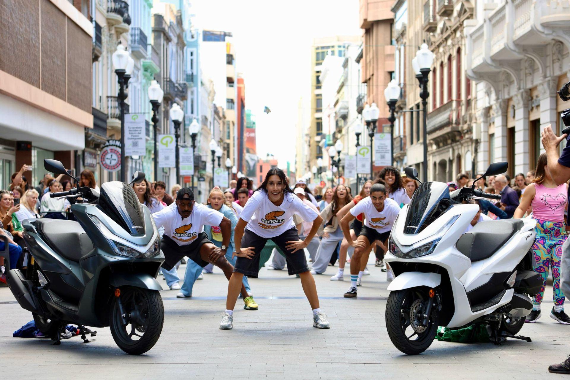 Triana se convierte escenario de un &#039;flashmob&#039;