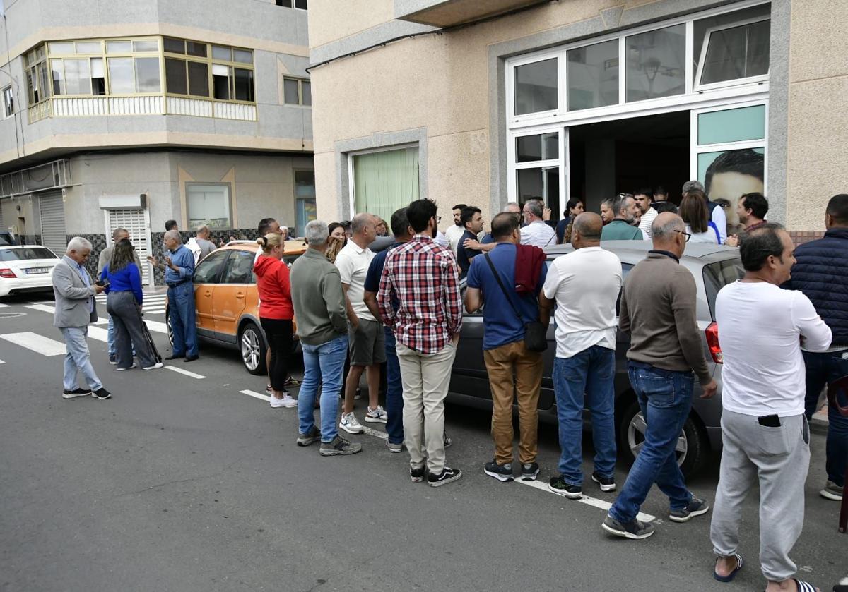 Imagen principal - El partido municipalista de Gran Canaria última la presentación de las siglas