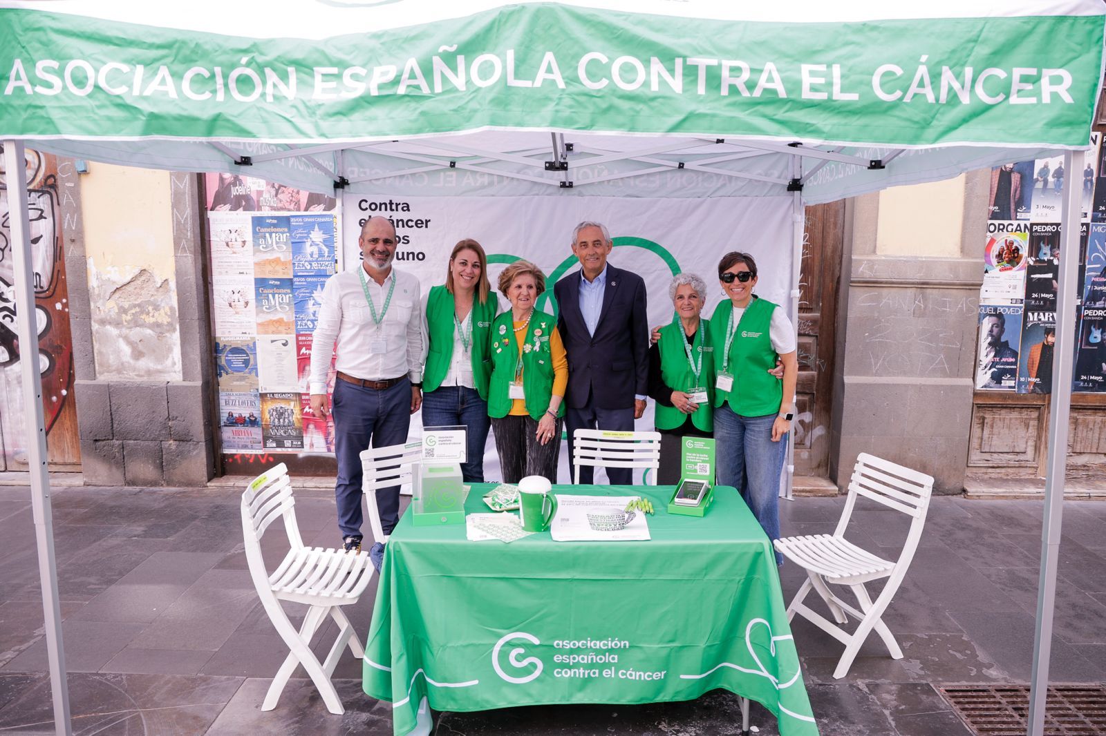 La Asociación Contra el Cáncer toma Triana en una jornada de apoyo y esperanza