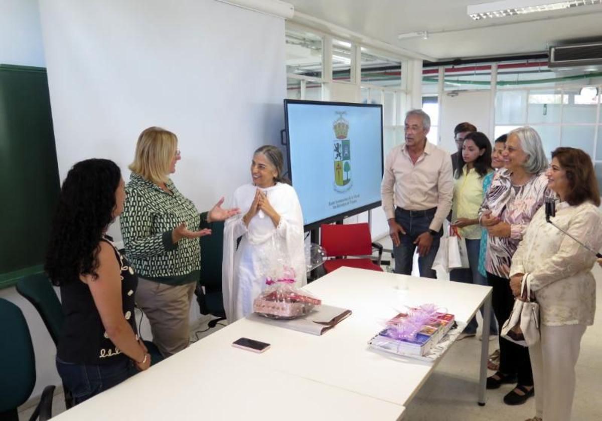 Didi Krishna, la 'hermana mayor' de la India, dispuesta a inspirar paz en Maspalomas