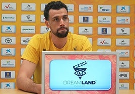 Pierre Pelos, durante la rueda de prensa previa al choque ante el Valencia Basket.