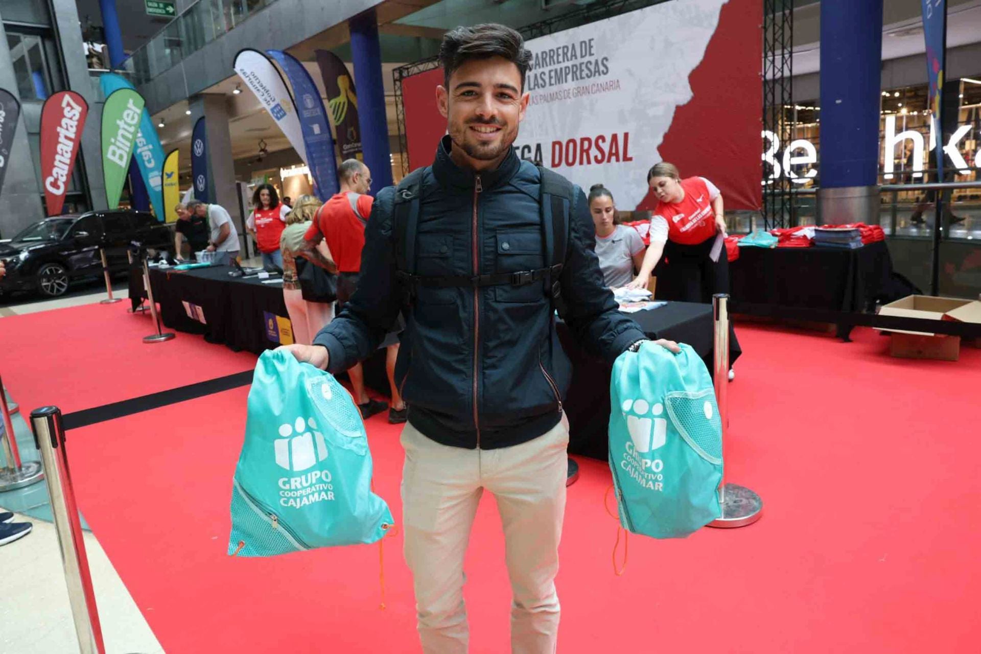 Máxima expectación en la recogida de dorsales de la CANARIAS7 Carrera de las Empresas
