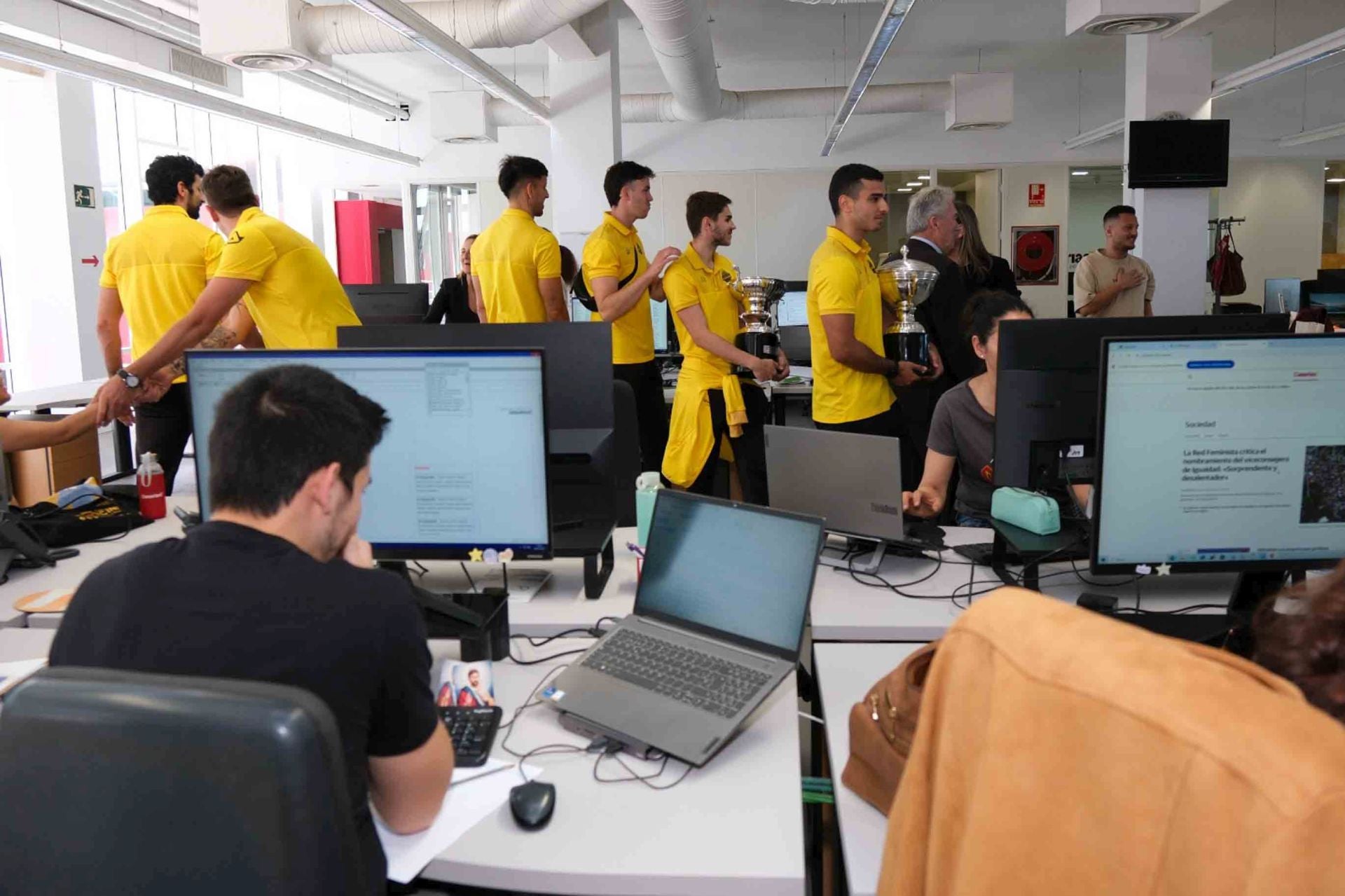 La visita del CV Guaguas a CANARIAS7, en imágenes