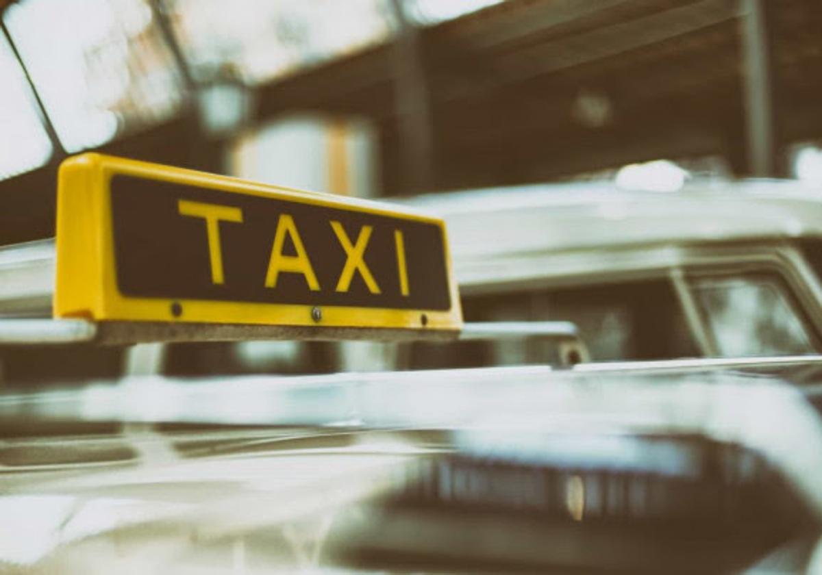 La patronal hostelera reclama mejoras del taxi