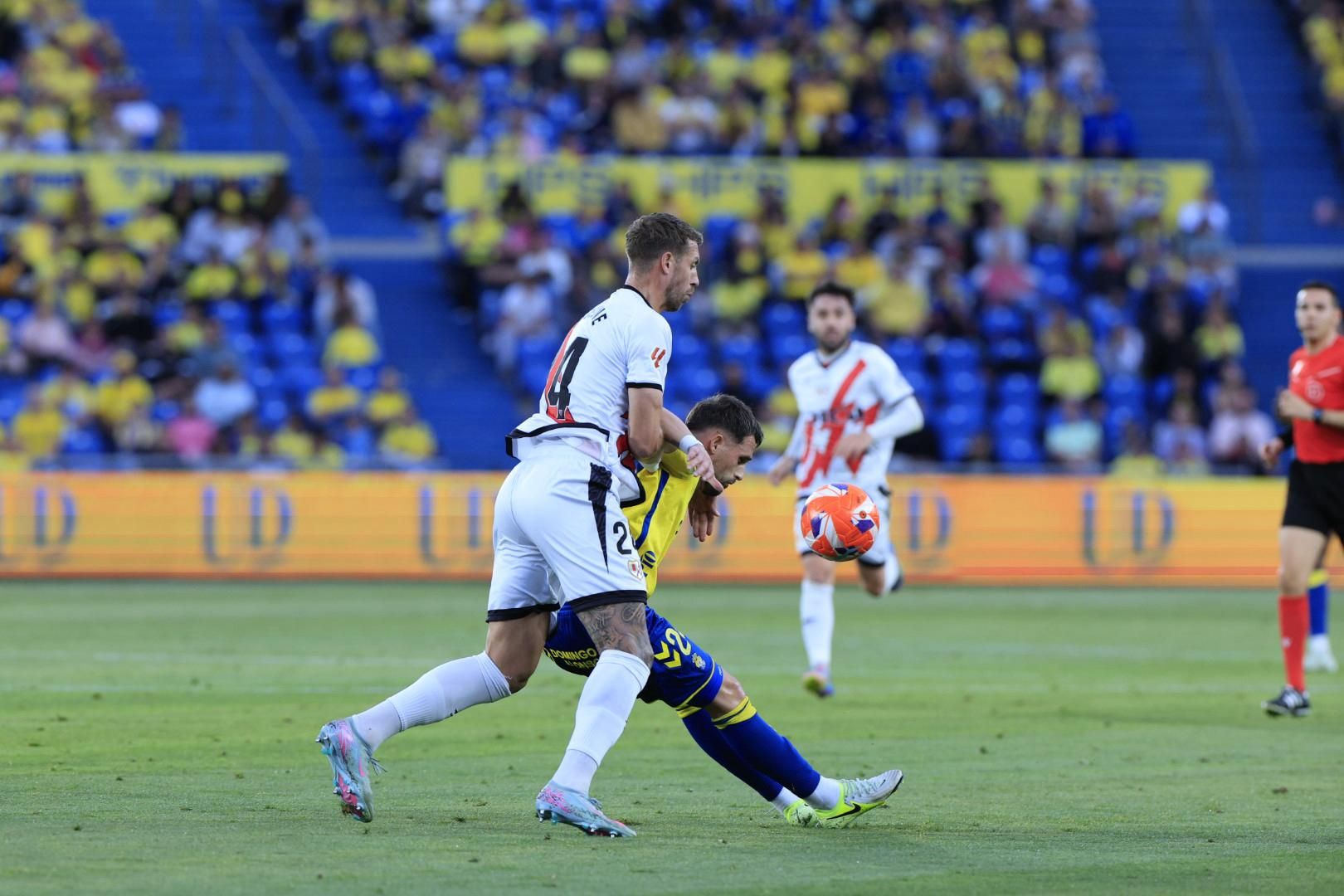 La batalla frente al Rayo, en imágenes