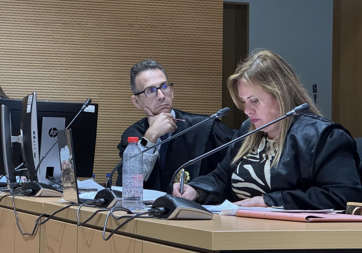 Condenado por abusar de una niña a la que mostraba vídeos pornográficos