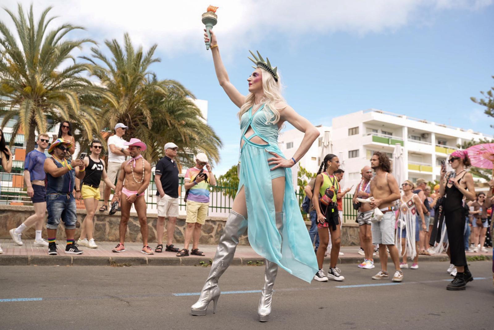 Maspalomas vibra con la energía del Gay Pride