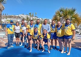 Foto de familia en el sur de la isla.