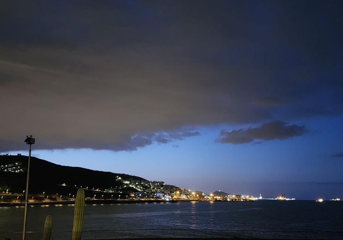 Nubes como protagonistas del cielo en el archipiélago