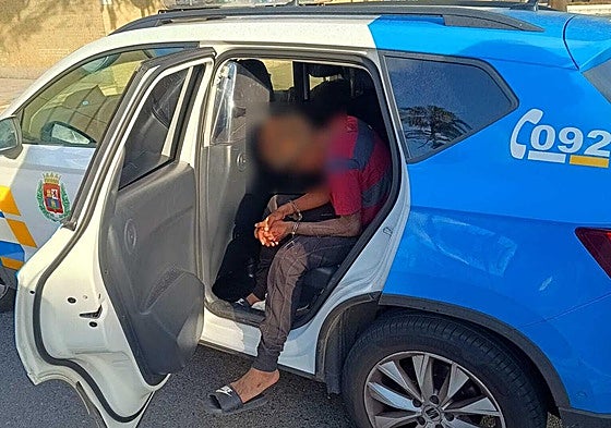 Imagen del detenido por amenazas graves en la playa de Las Canteras.