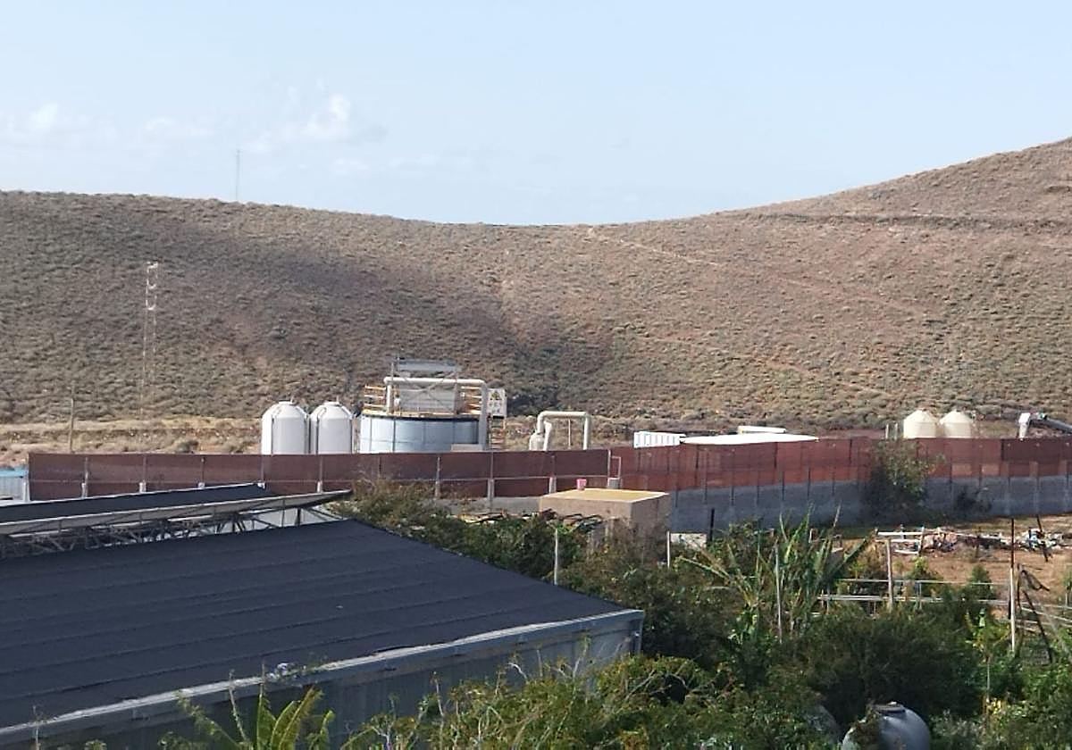 Compostadora de La Montañeta ya sin la chimenea.