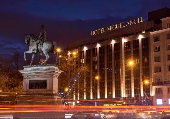 Imagen del exterior del emblemático hotel Miguel Ángel de Madrid.
